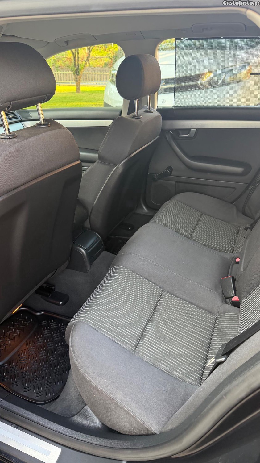 Audi A4 2.0 TDI s line — fotografia 2
