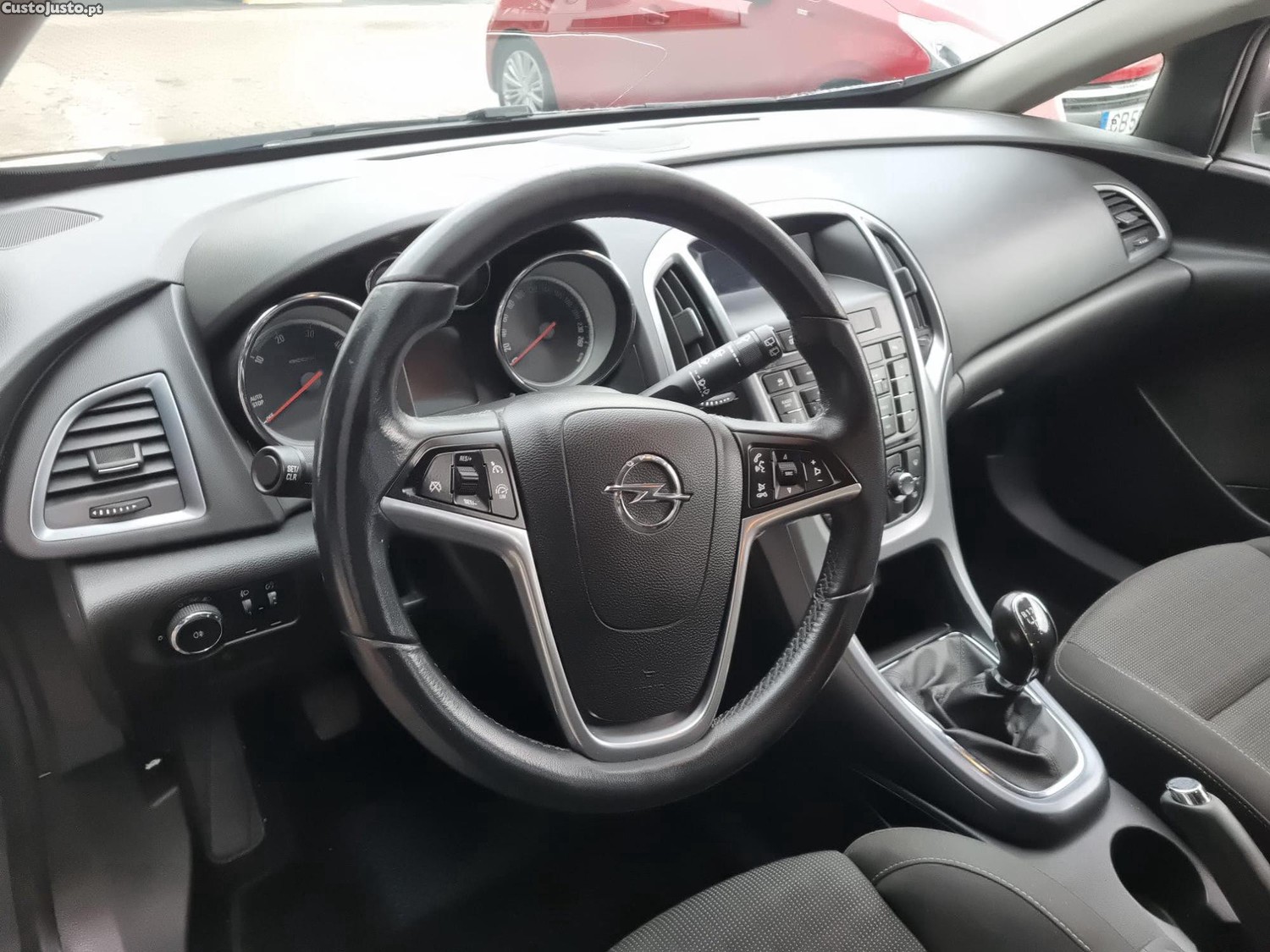 Opel Astra J 1.7 cdti 130CV GTC — fotografia 4