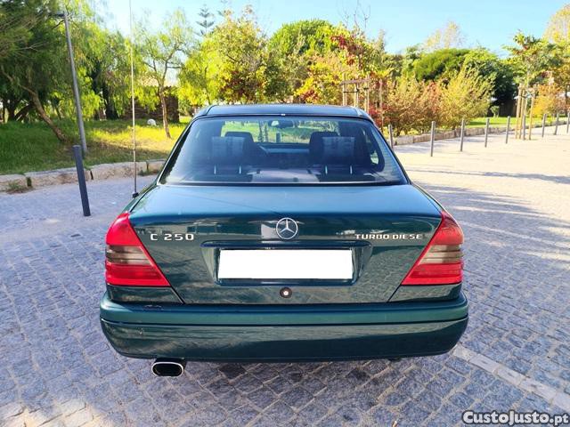 Mercedes-Benz C 250 Turbo — fotografia 4