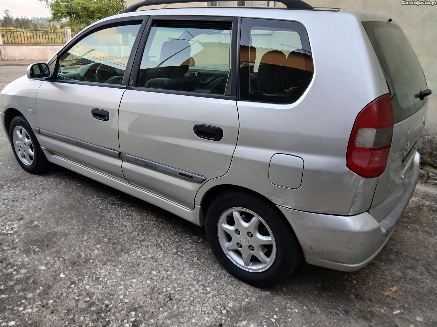 Mitsubishi Space Star 1.3i — fotografia 11