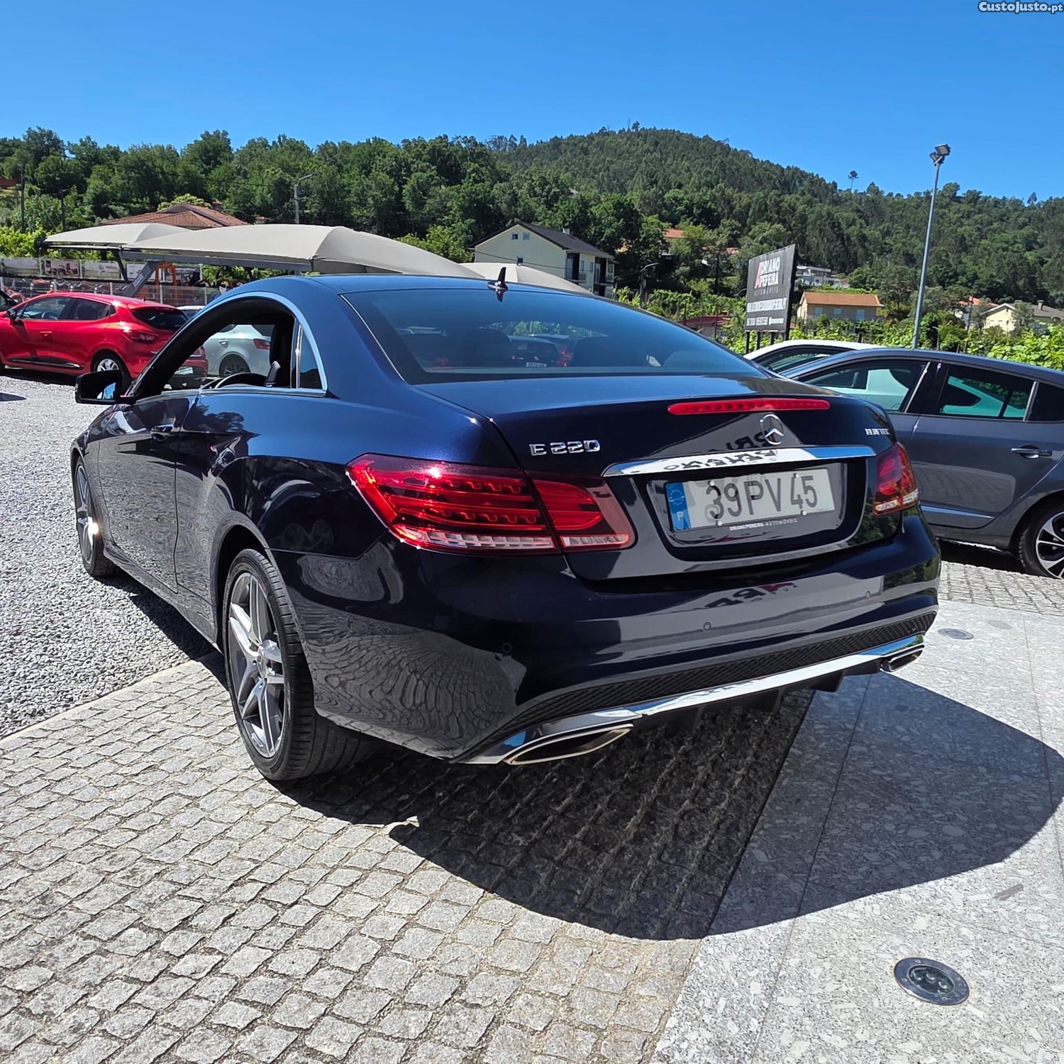 Mercedes-Benz E 220 CDi BlueEfficiency Auto — fotografia 10
