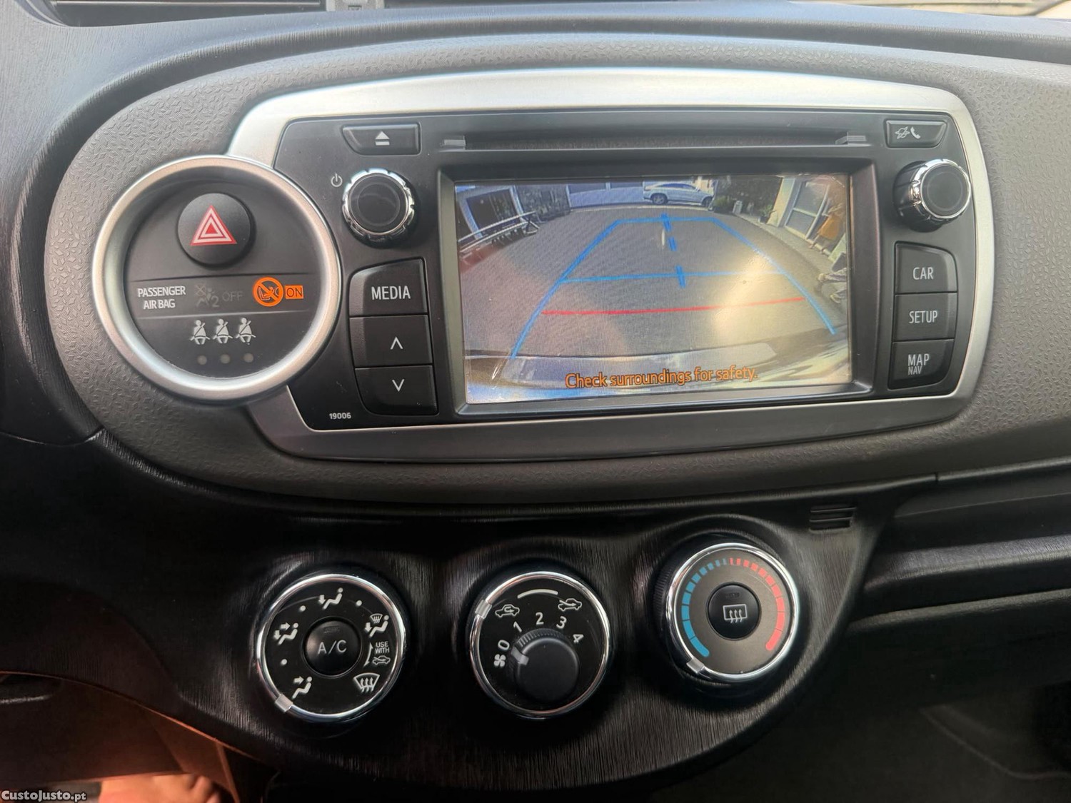 Toyota Yaris — fotografia 9