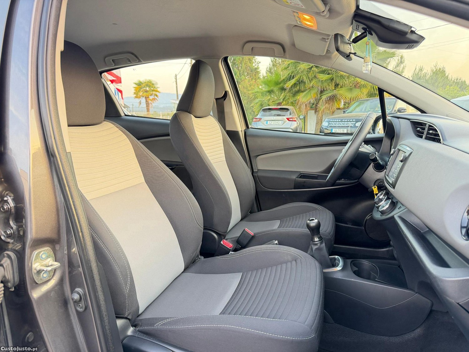 Toyota Yaris 1.0 VVT-i Comfort — fotografia 3