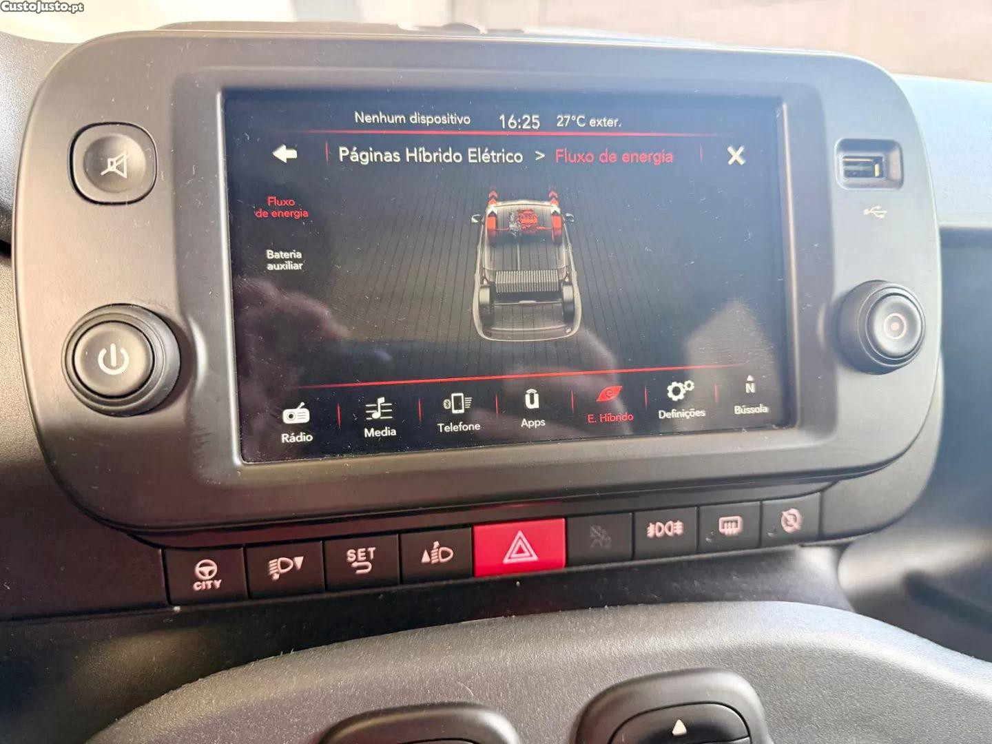 Fiat Panda 1.0 hybrid city cross — fotografia 7