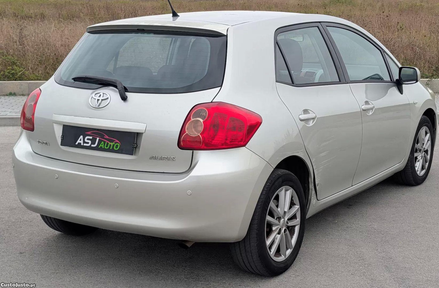 Toyota Auris 1.33 vvt-i comfort — fotografia 9