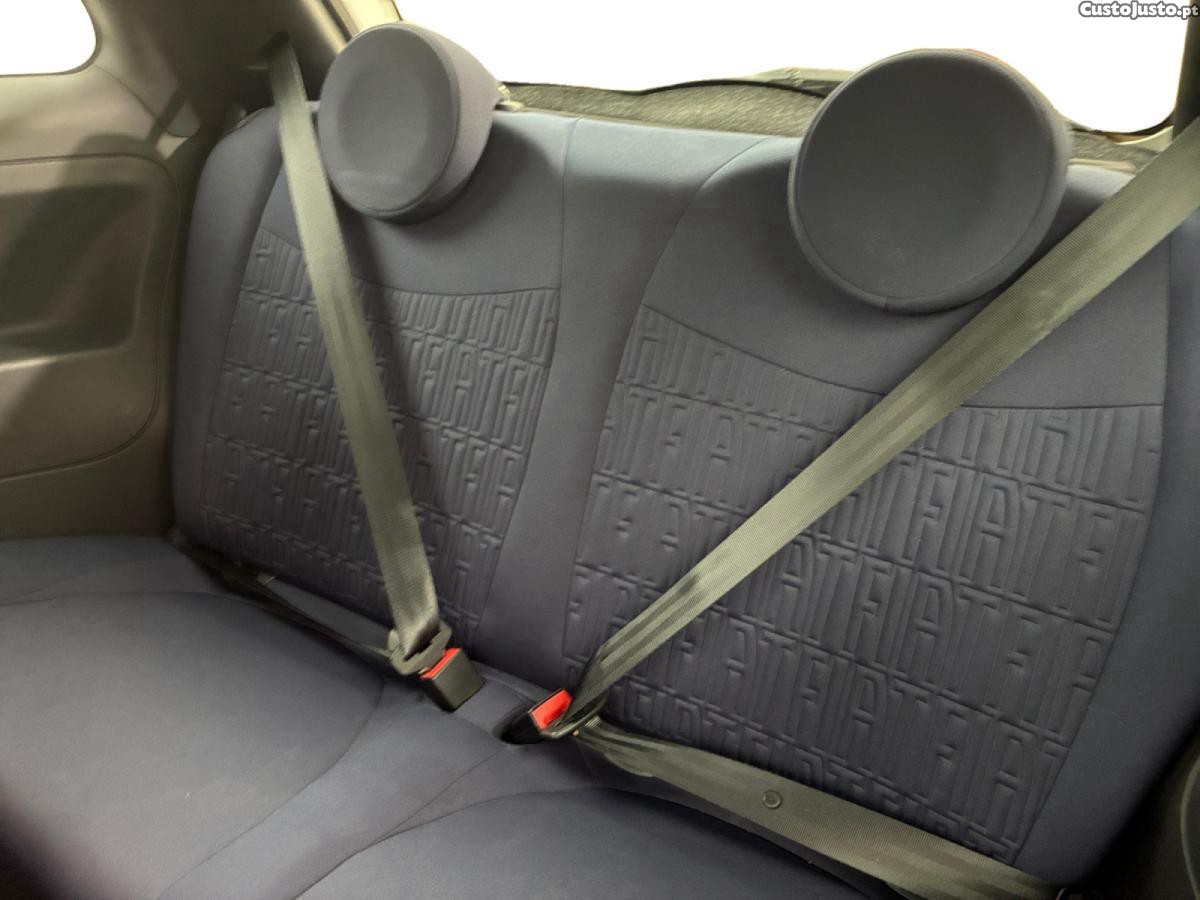 Fiat 500 1.0 Hybrid Club — fotografia 2