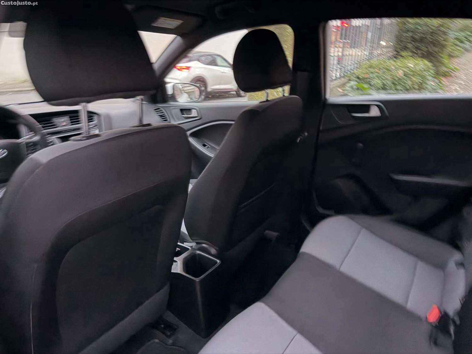 Hyundai i20 1.1 CDRi LED — fotografia 11