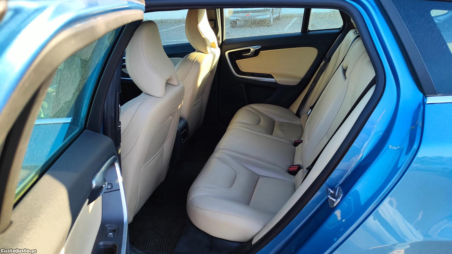 Volvo V60 D6- Twin Engine — fotografia 5
