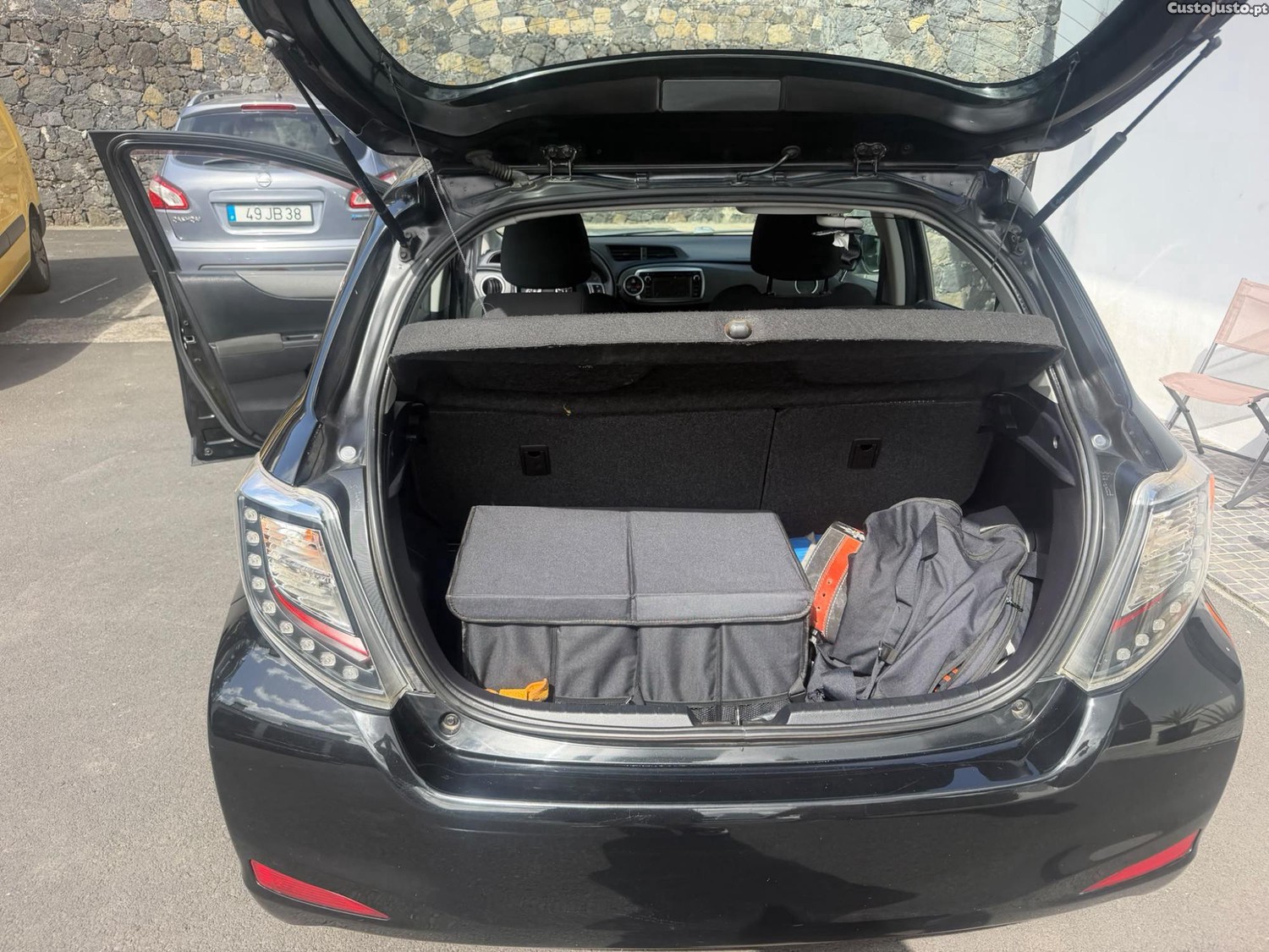 Toyota Yaris — fotografia 11