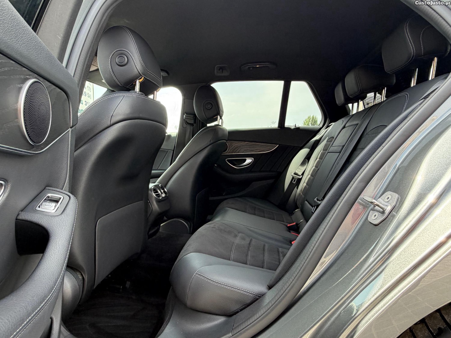 Mercedes-Benz C 220 d ST 194cv AMG — fotografia 3