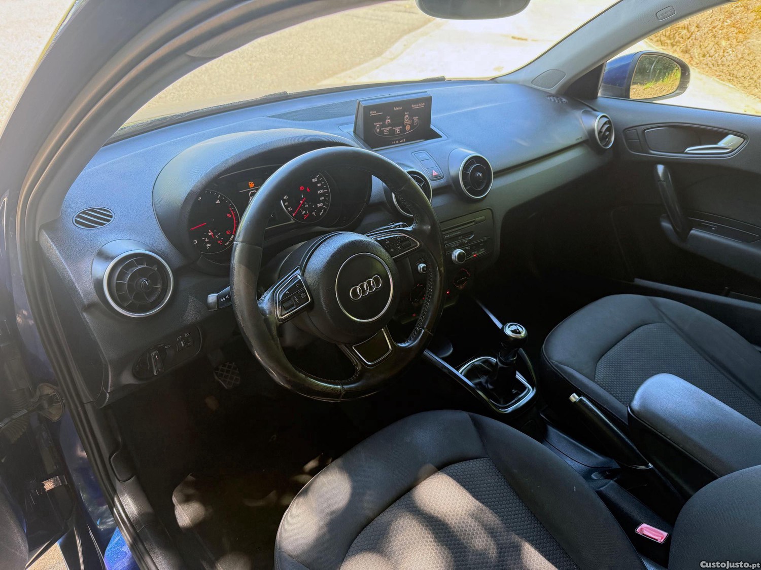 Audi A1 SPORTBACK 1.6 TDI — fotografia 4