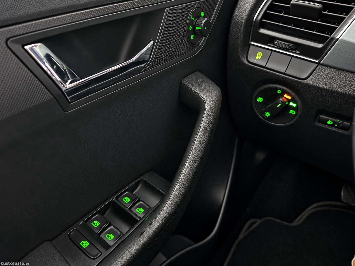 Skoda Fabia 1.0 TSI Ambition — fotografia 18