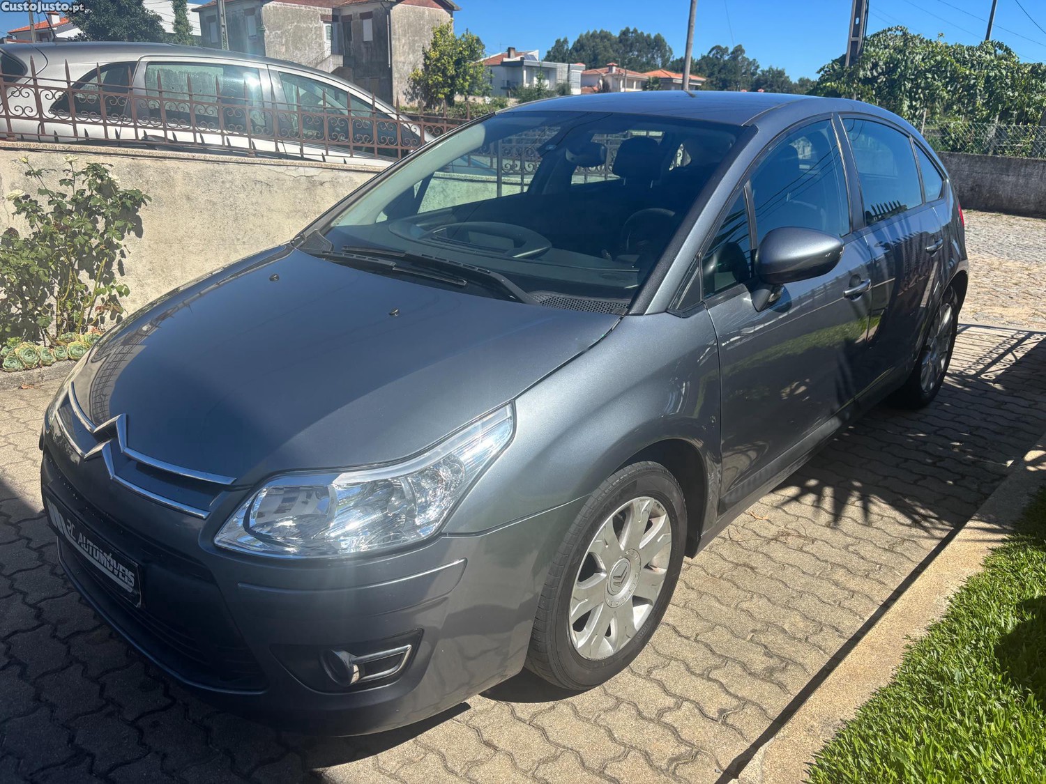 Citroën C4 1.6 HDI 110cv  Executive - 09 — photo 2