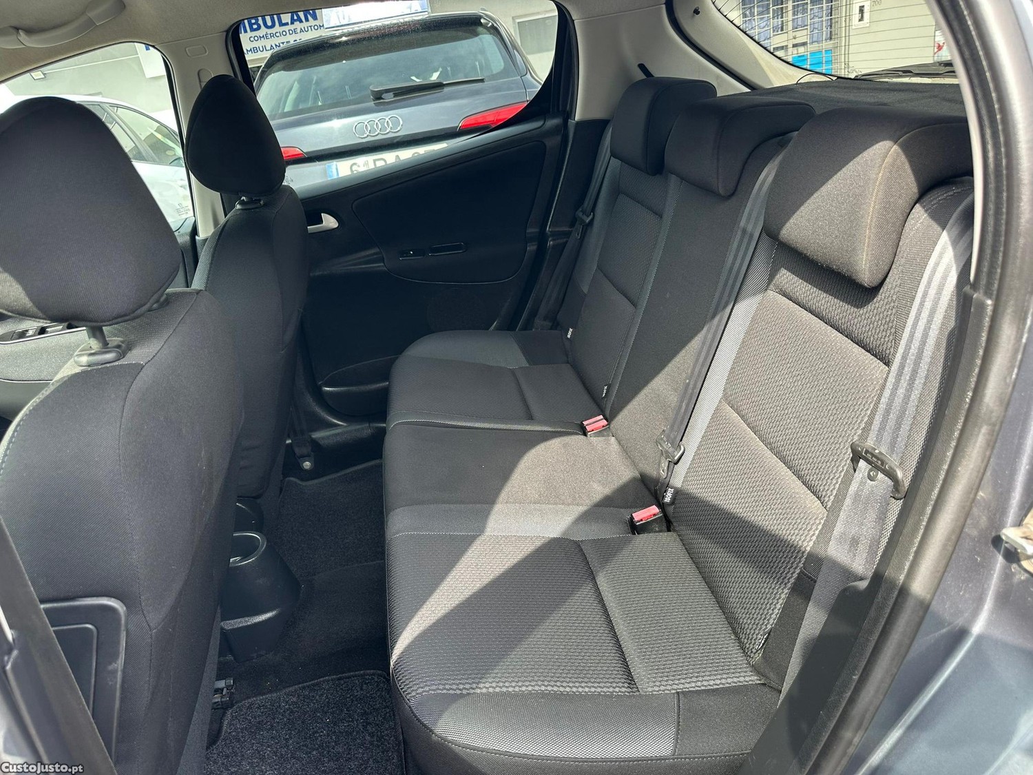 Peugeot 207 1.4 HDi Sport — fotografia 6