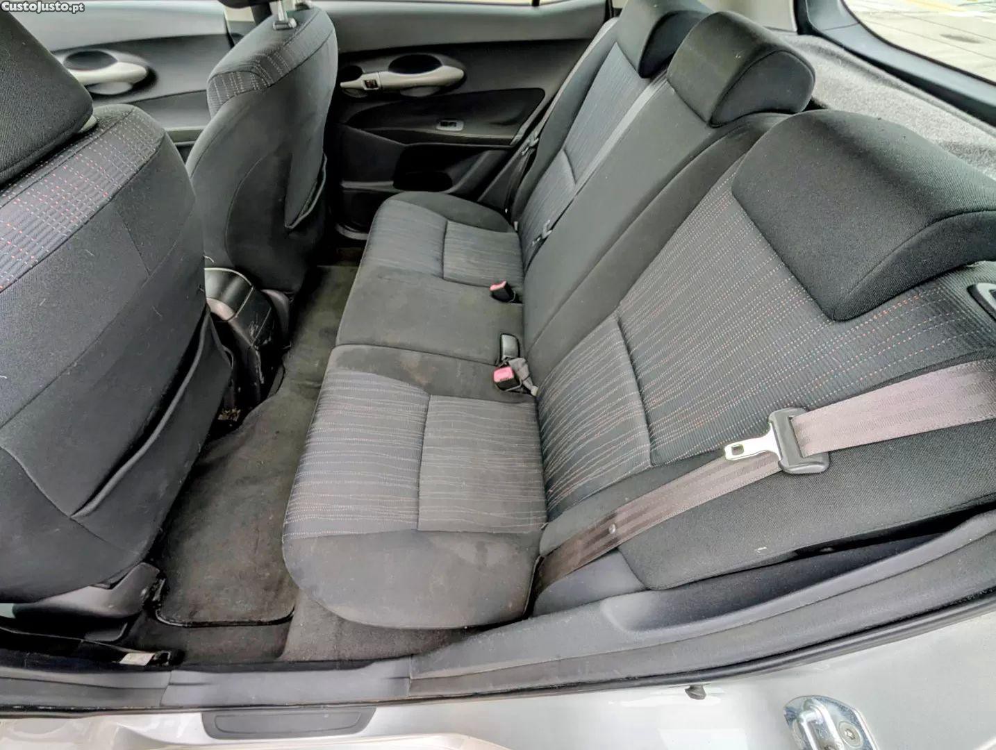 Toyota Auris 1.33 vvt-i comfort — fotografia 7