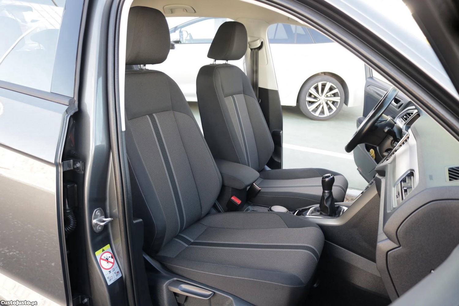 Volkswagen T-Roc 2.0 TDI Style 115cv — fotografia 42