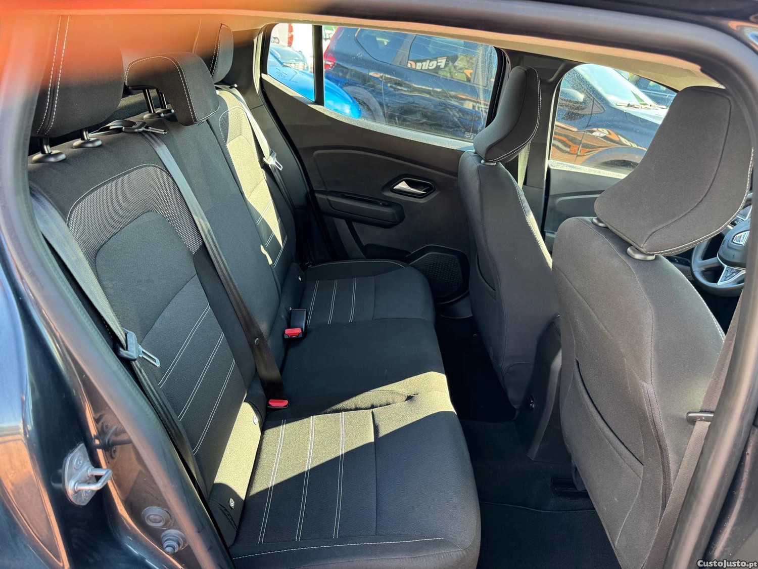 Dacia Sandero 1.0 SCe Comfort — fotografia 5
