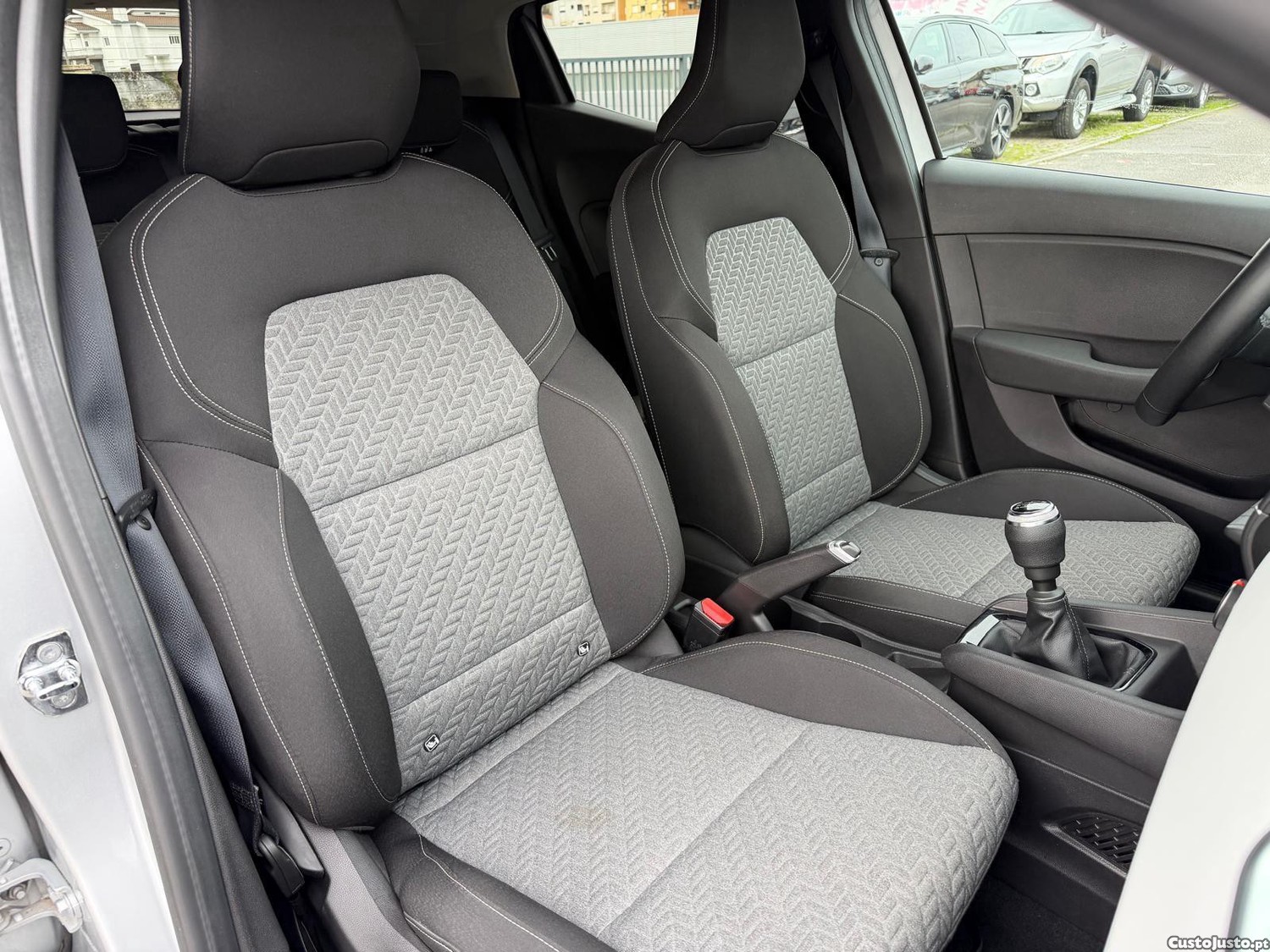 Renault Clio 1.0 TCe Evolution — fotografia 10