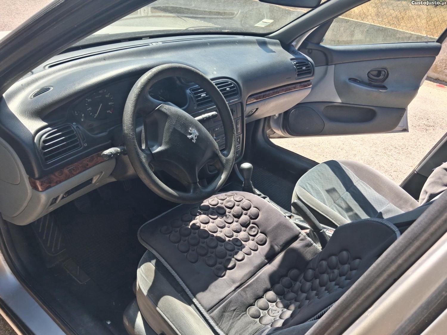 Peugeot 406 Confort — fotografia 2