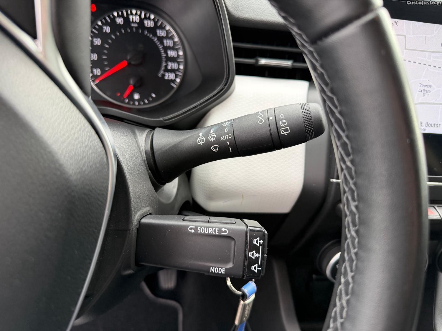 Renault Clio 1.0 TCe Evolution — fotografia 5
