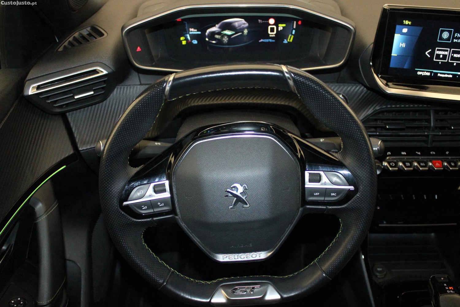 Peugeot e-2008 GT — fotografia 31