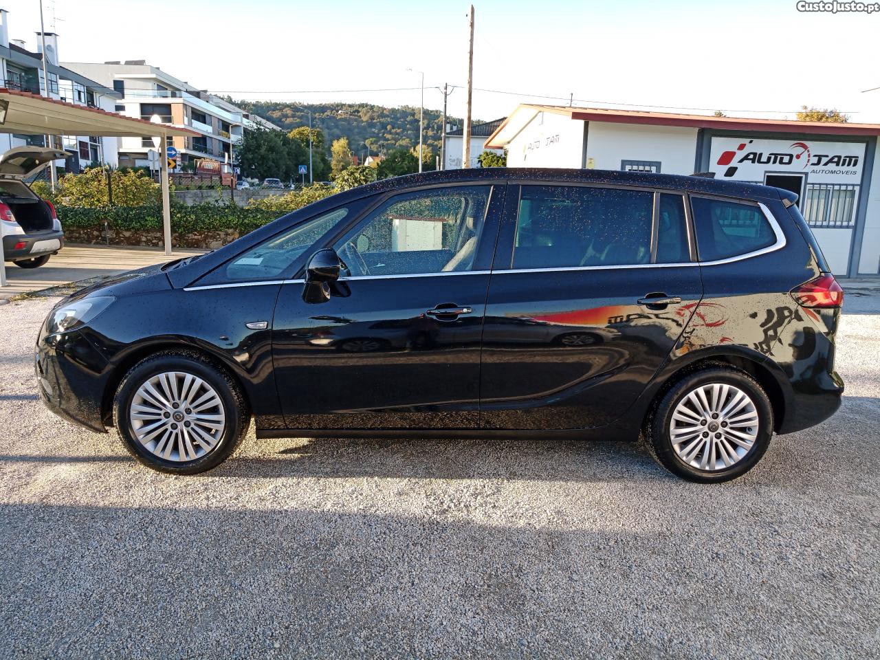 Opel Zafira C Tourer 1.6 CDTI ecoFLEX 136cv Cosmo - 17 — photo 3