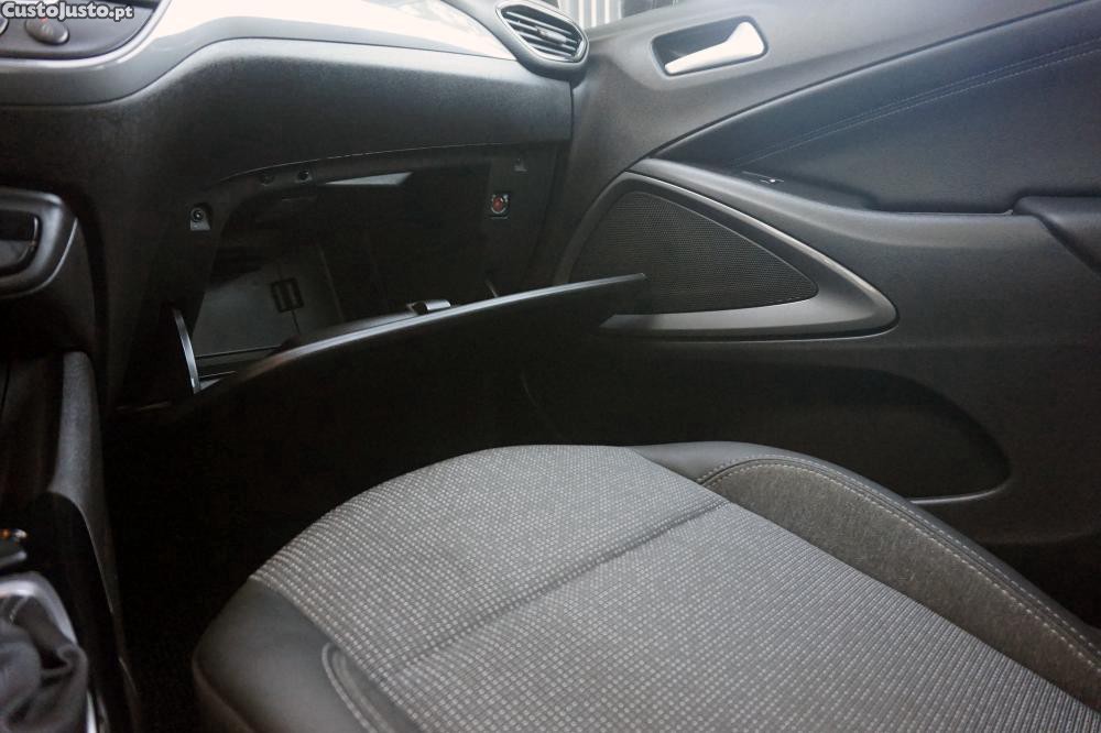 Opel Crossland X 1.2 T Elegance — fotografia 2