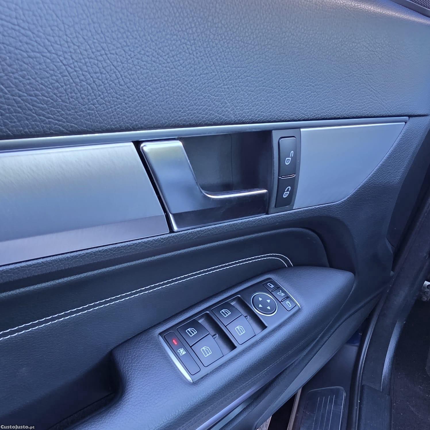 Mercedes-Benz E 220 CDi BlueEfficiency Auto — fotografia 9