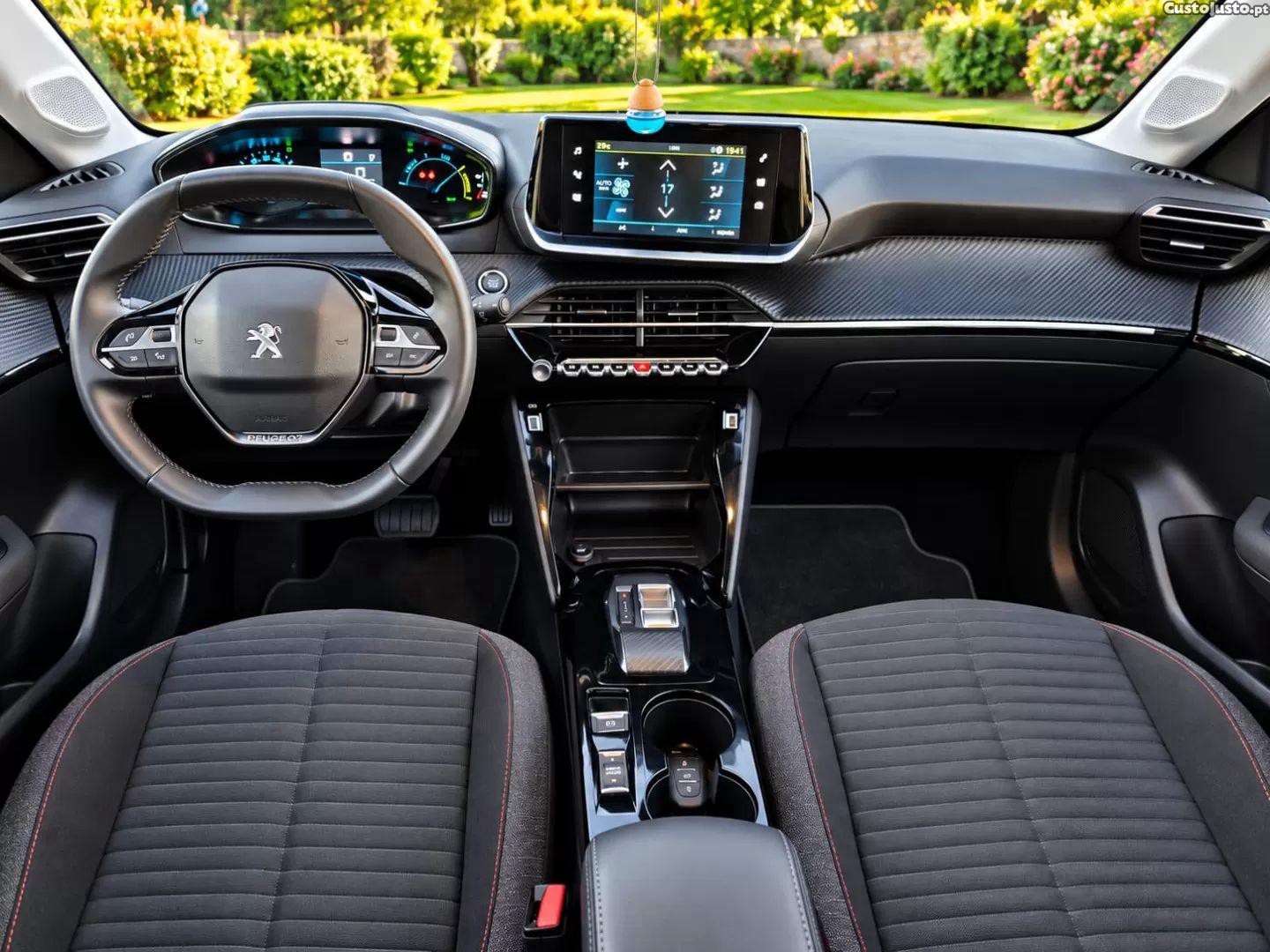 Peugeot e-208 50 kwh active pack — fotografia 18