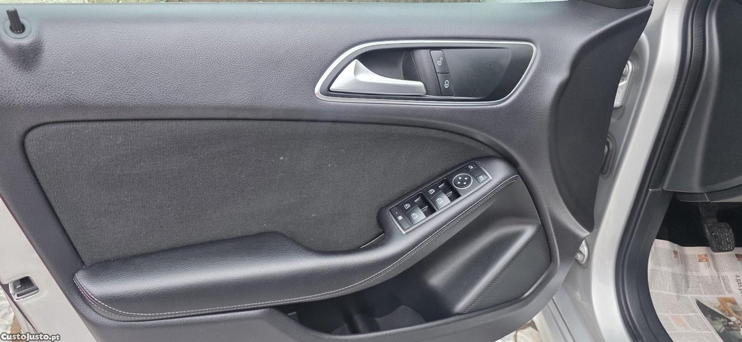 Mercedes-Benz B 180 CDI BlueEFFICIENCY Edition Style — fotografia 2