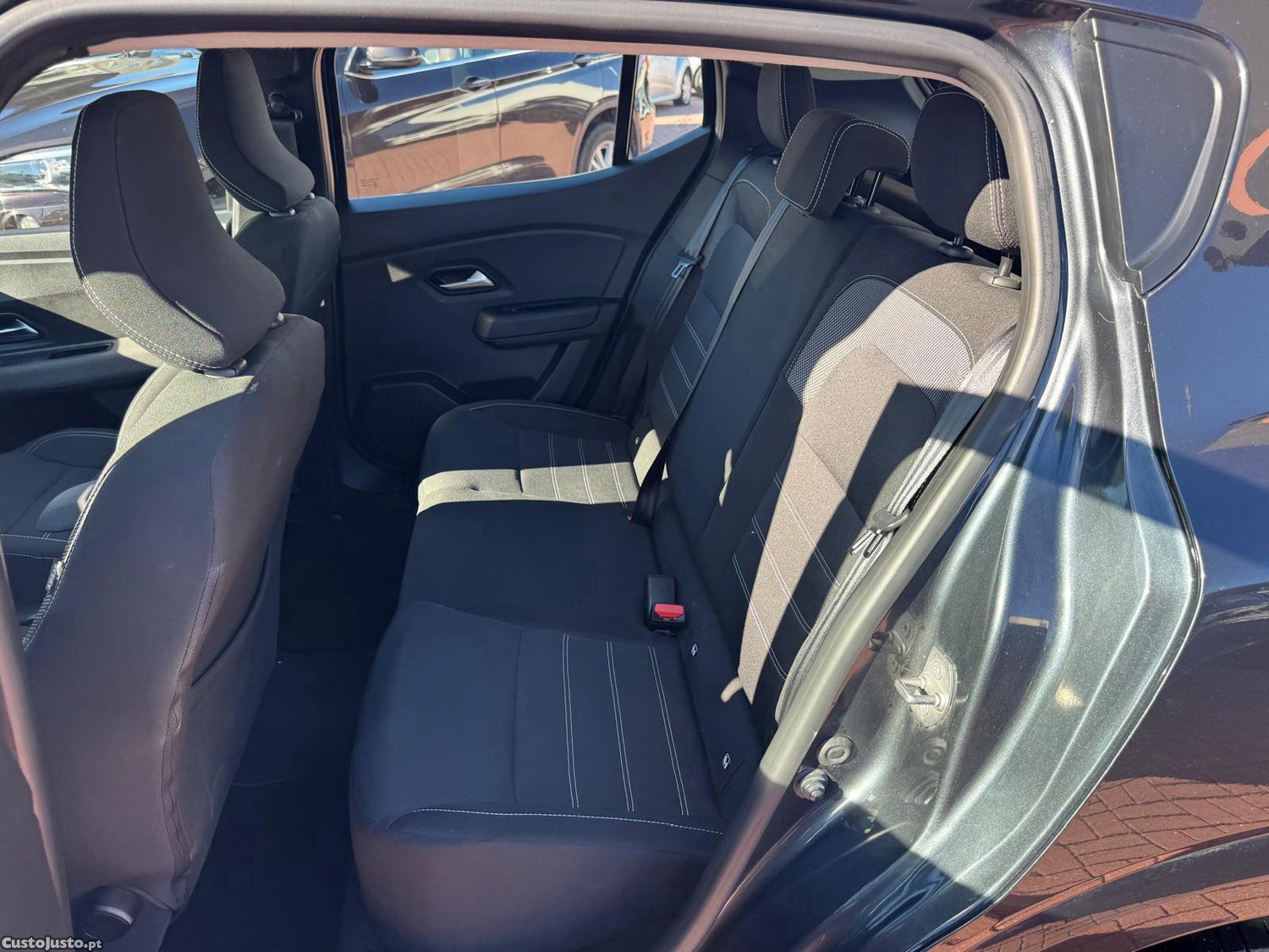 Dacia Sandero 1.0 SCe Comfort — fotografia 11