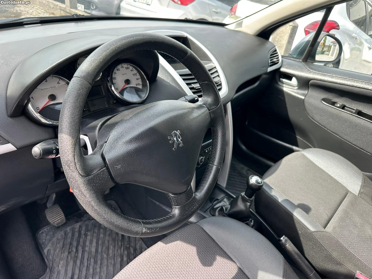 Peugeot 207 1.4 HDi Sport — fotografia 4