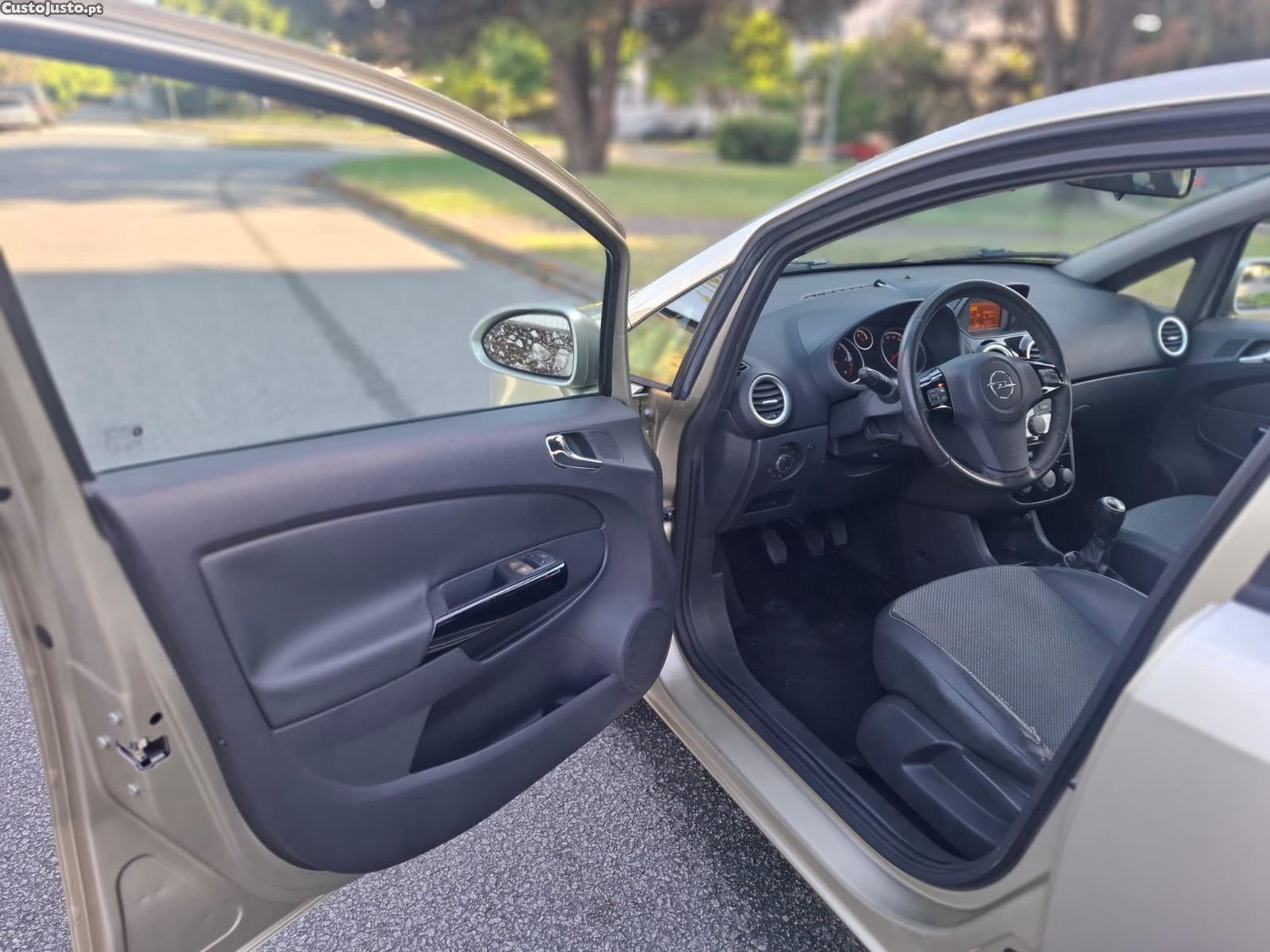 Opel Corsa 1.3 CDTI — fotografia 4