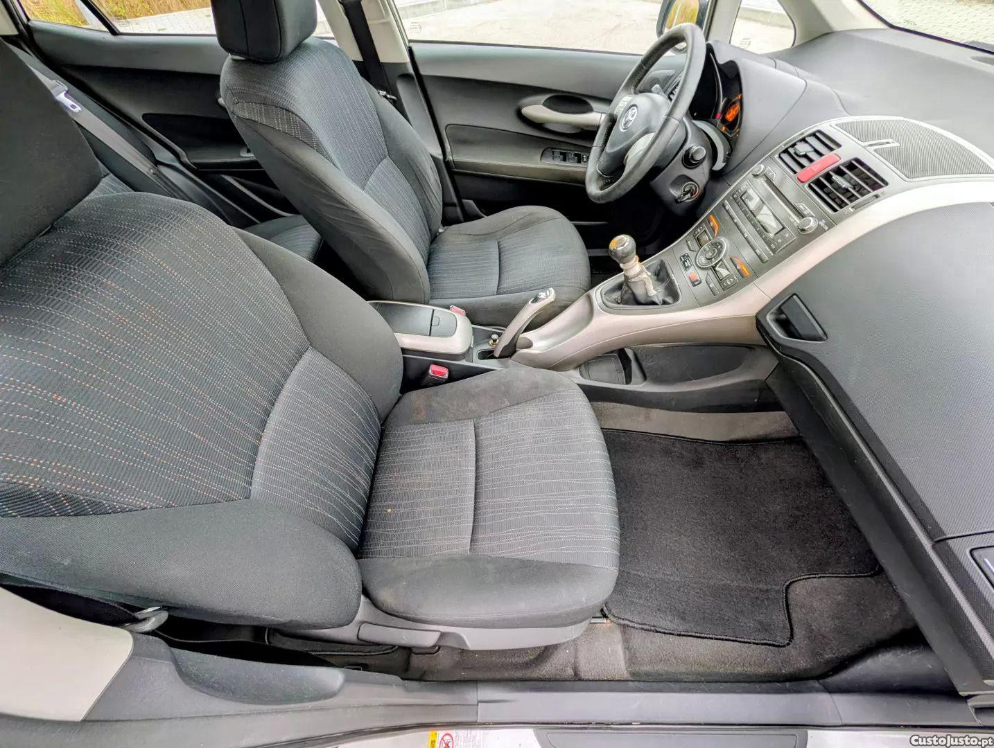 Toyota Auris 1.33 vvt-i comfort — fotografia 5
