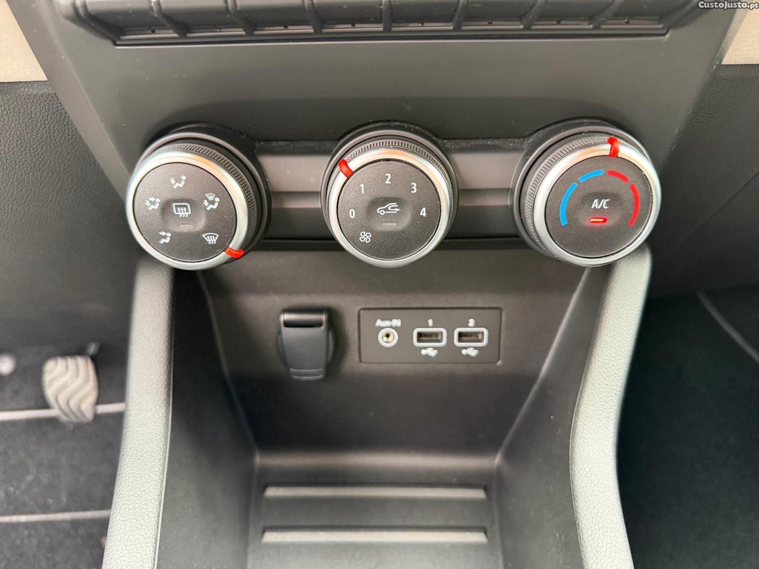 Renault Clio 1.0 TCe Evolution — fotografia 3