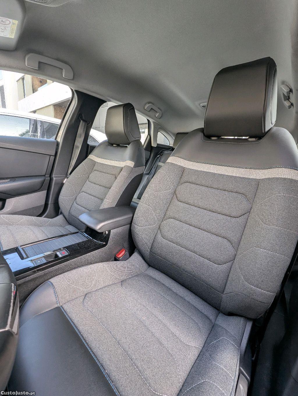 Citroën e-C4 Feel Pack 50kWh de 2021, 100% elétrico. — fotografia 2