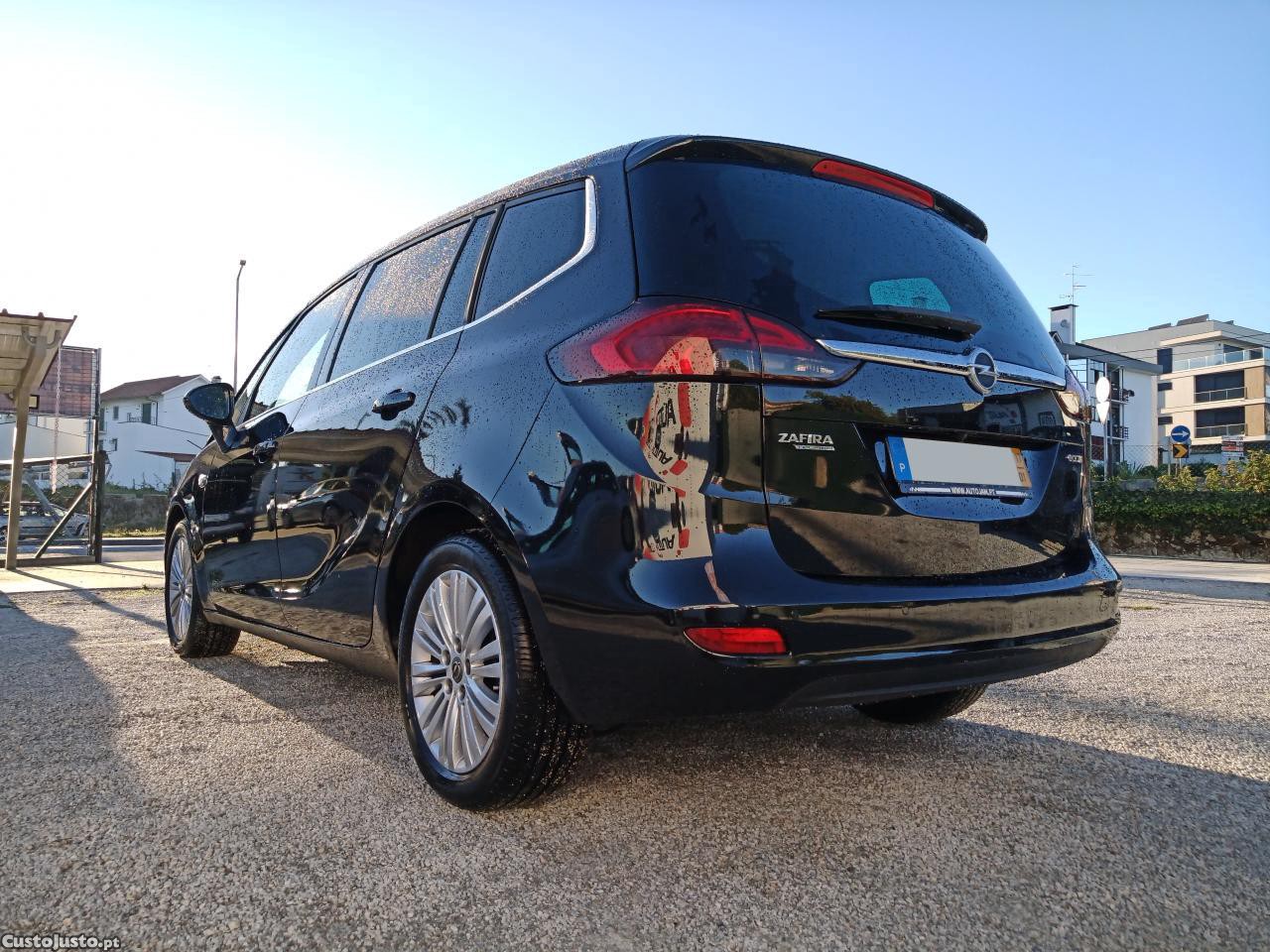Opel Zafira C Tourer 1.6 CDTI ecoFLEX 136cv Cosmo - 17 — photo 4