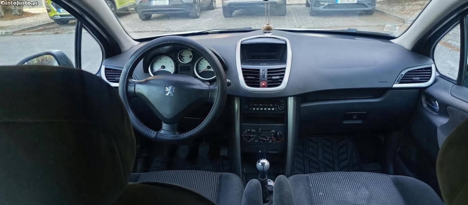 Peugeot 207 Full Extras — fotografia 8