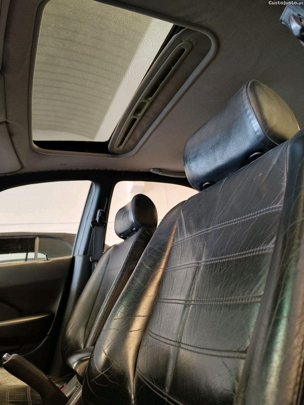 Honda Accord 2.0 I CE8 — fotografia 6