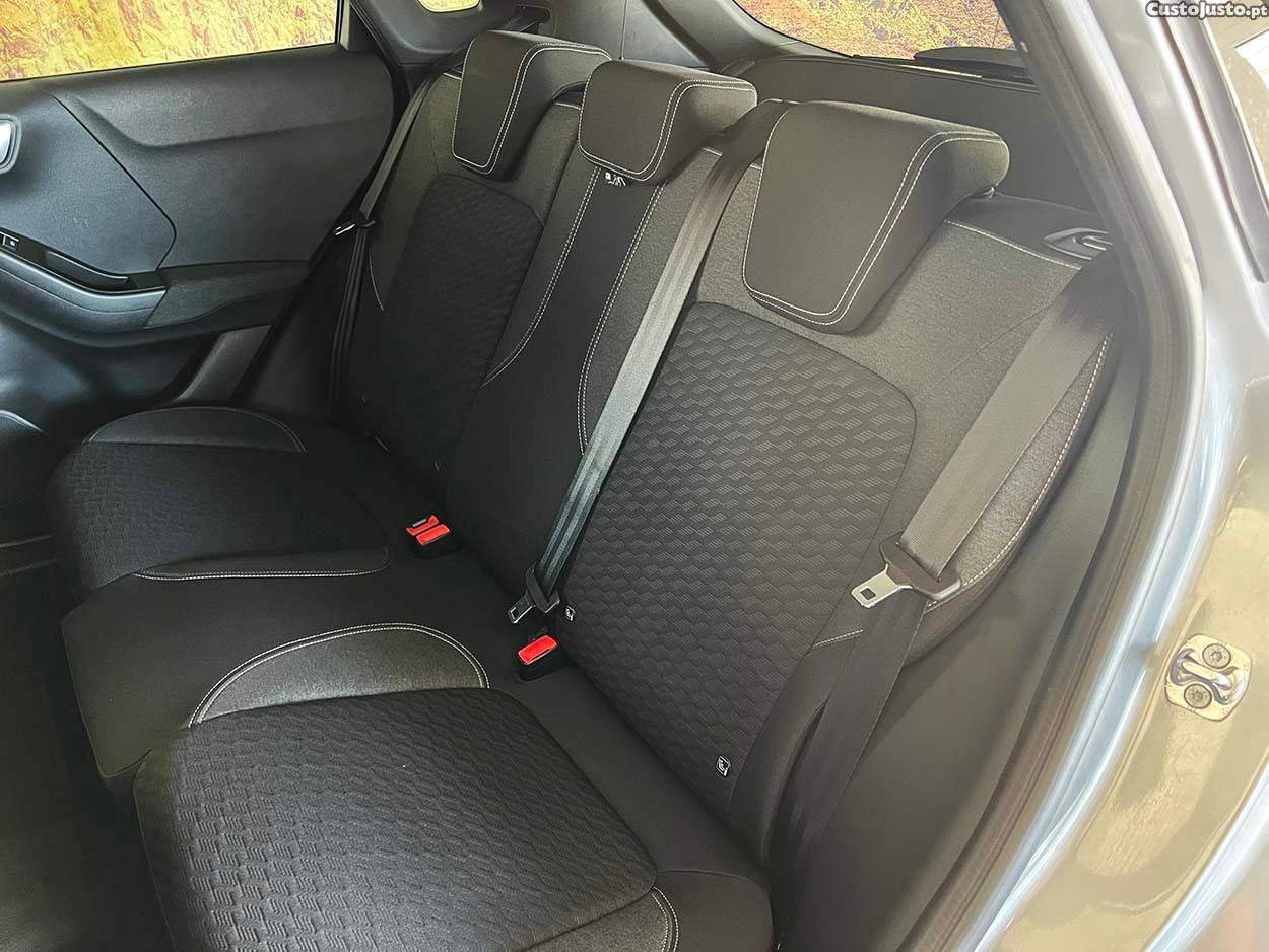 Ford Puma 1.0 EcoBoost MHEV ST-Line — fotografia 2