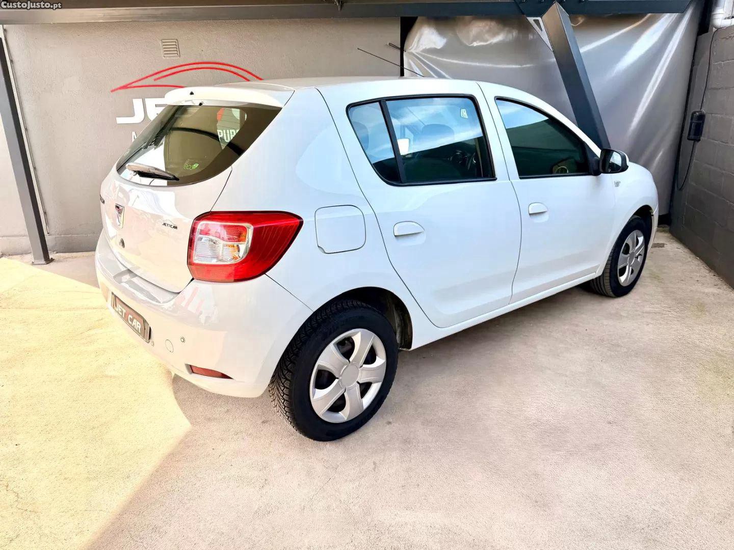 Dacia Sandero 1.5 dci confort - 13 foto 4