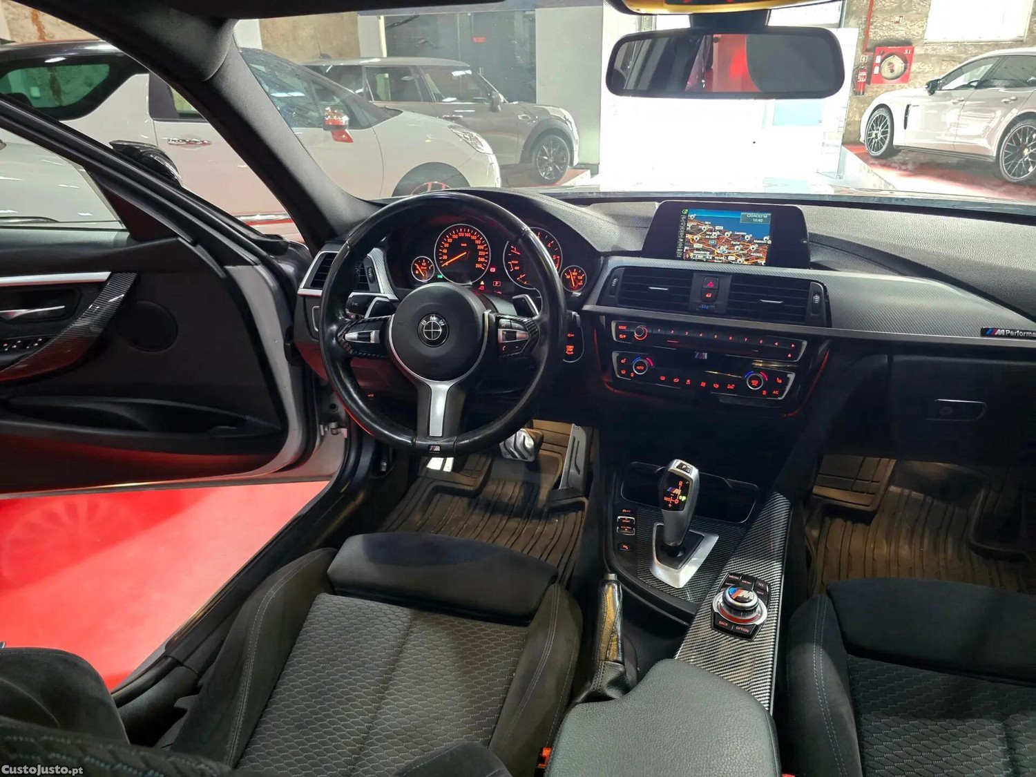 BMW 320 D auto PACK M PERFORMANCE — fotografia 2