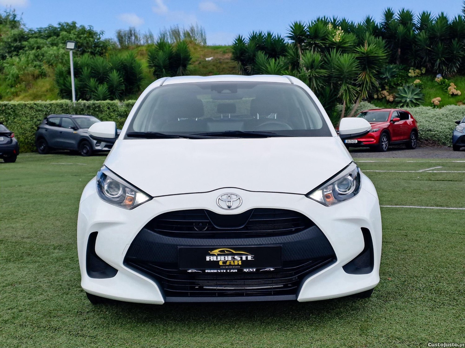 Toyota Yaris 1.0 VVT-i CONFORT PLUS 72CV GASOLINA 2024 - 24 — photo 2