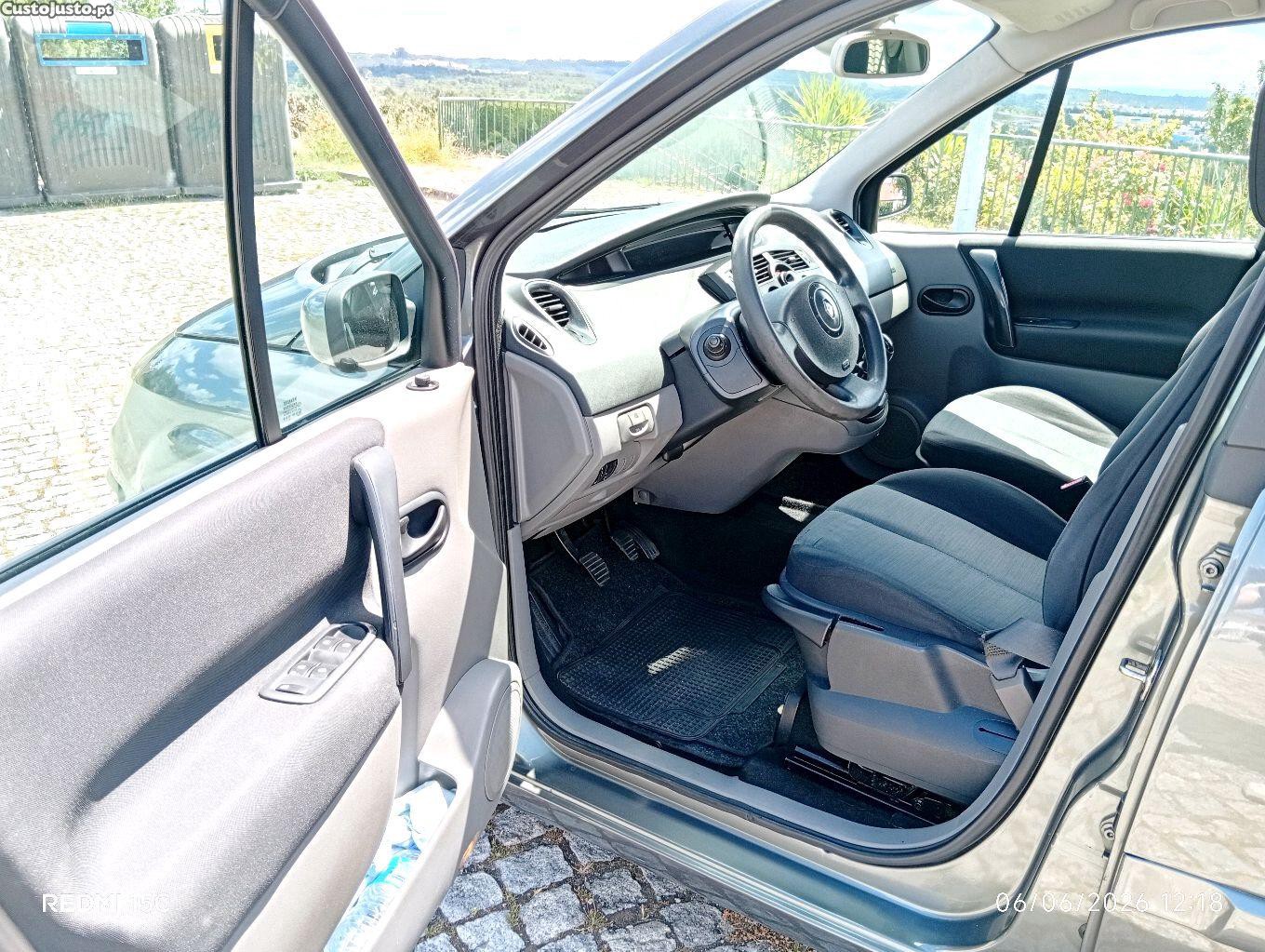 Renault Scénic 1.9 dci — fotografia 8