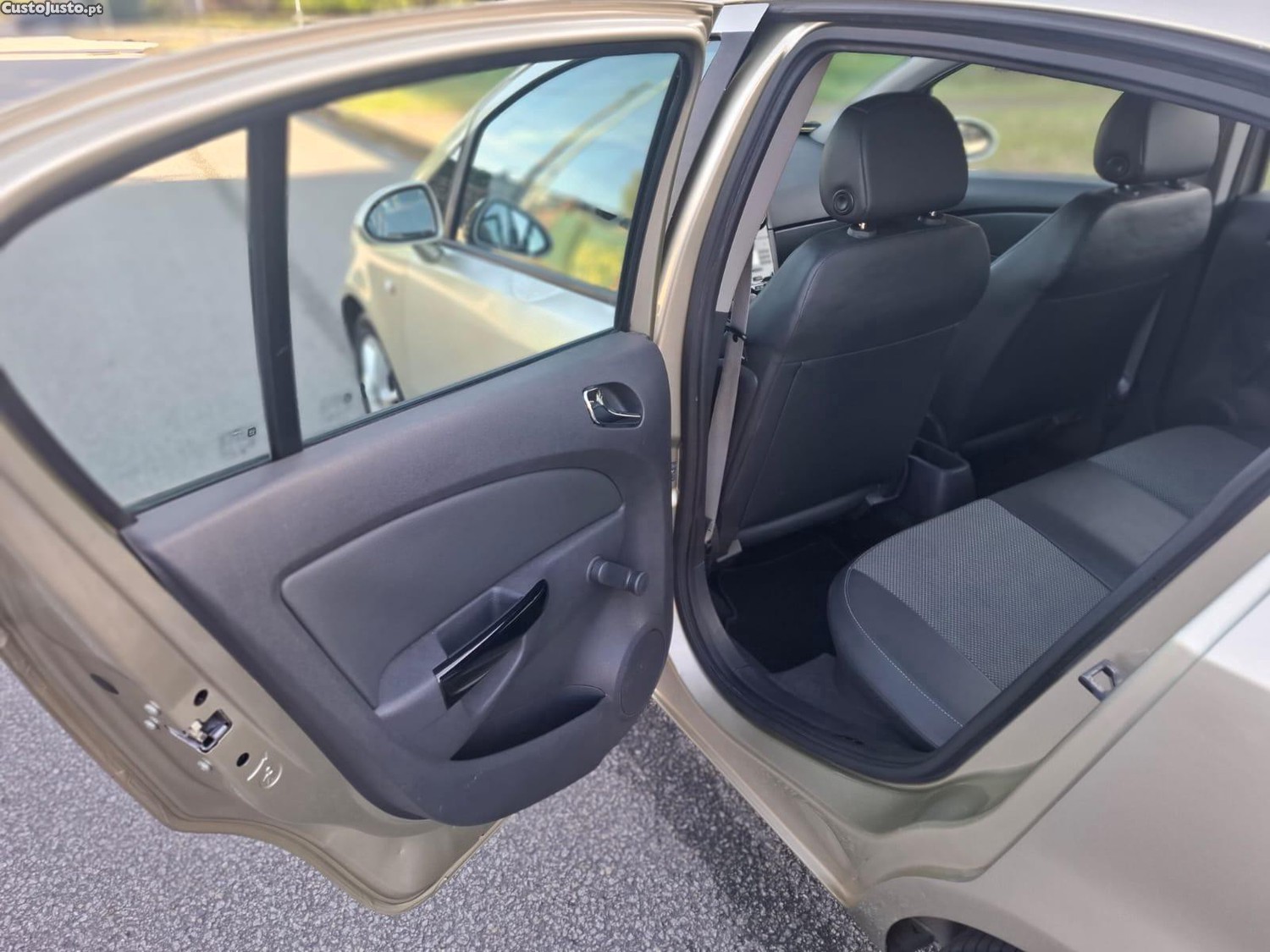 Opel Corsa 1.3 CDTI — fotografia 3