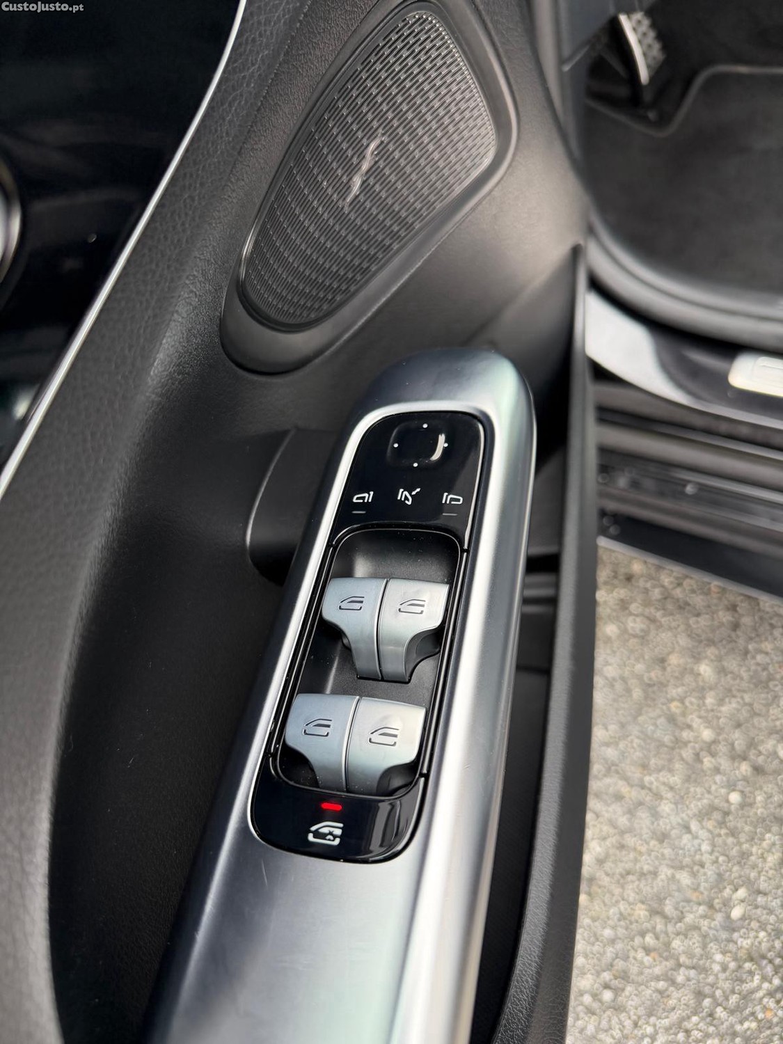 Mercedes-Benz C 300 d AMG Line — fotografia 9