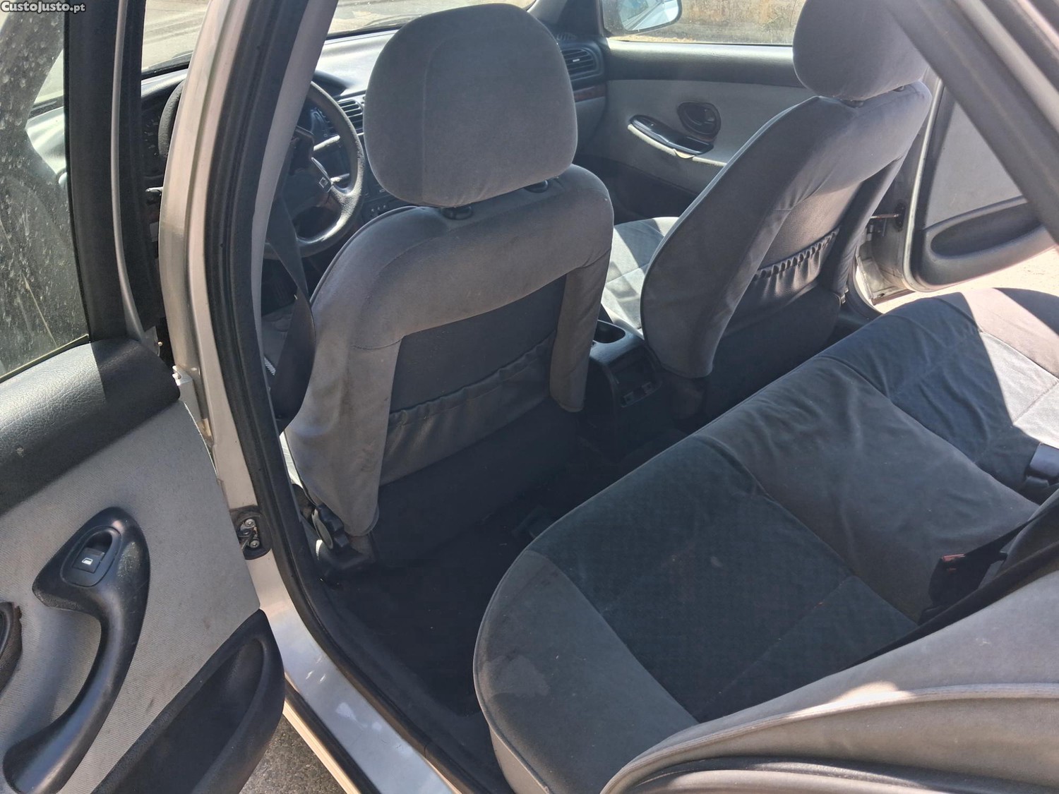 Peugeot 406 Confort — fotografia 9