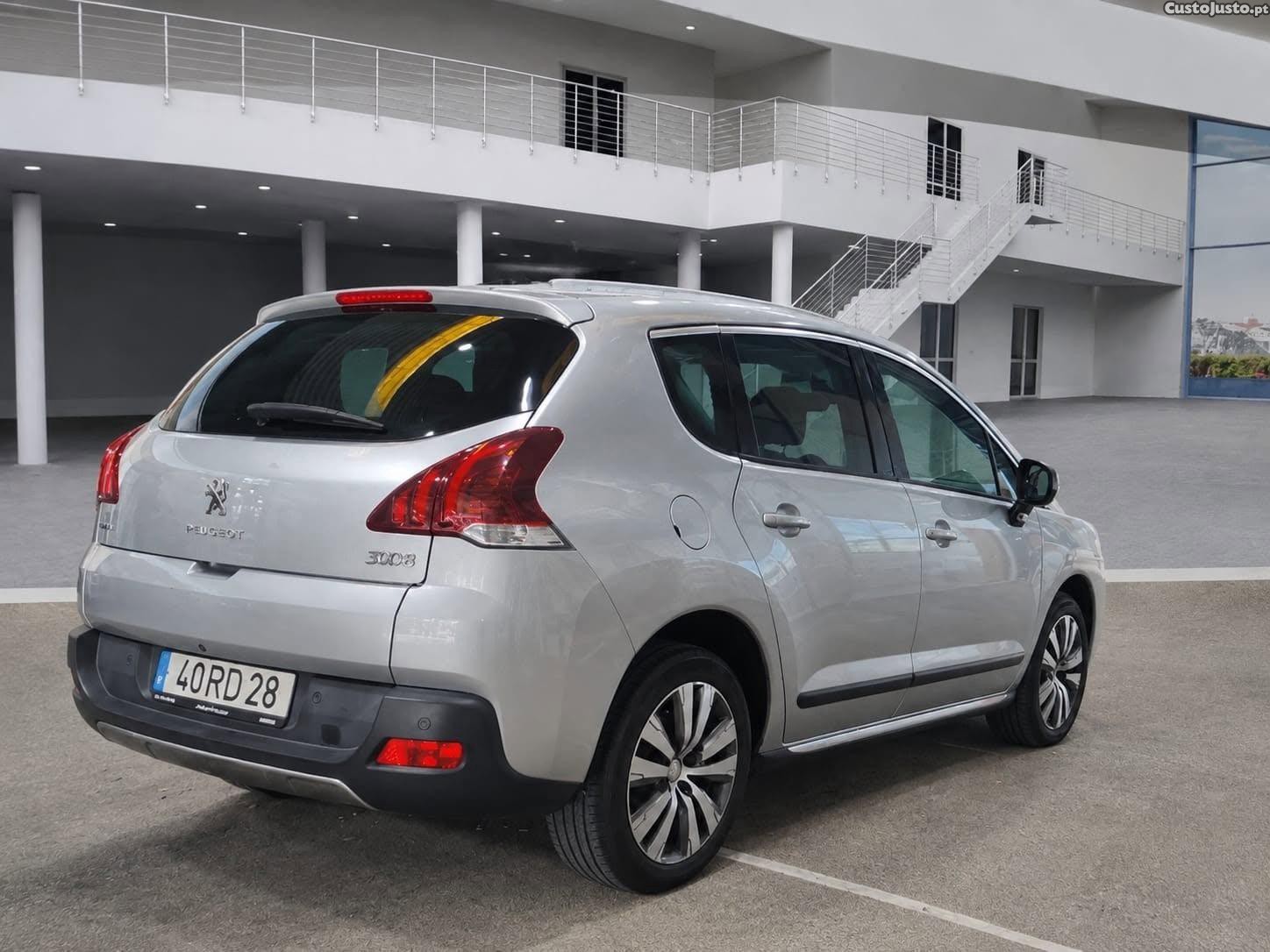 Peugeot 3008 1.6 HDI ALLURE TETO PANORAMICO — fotografia 3