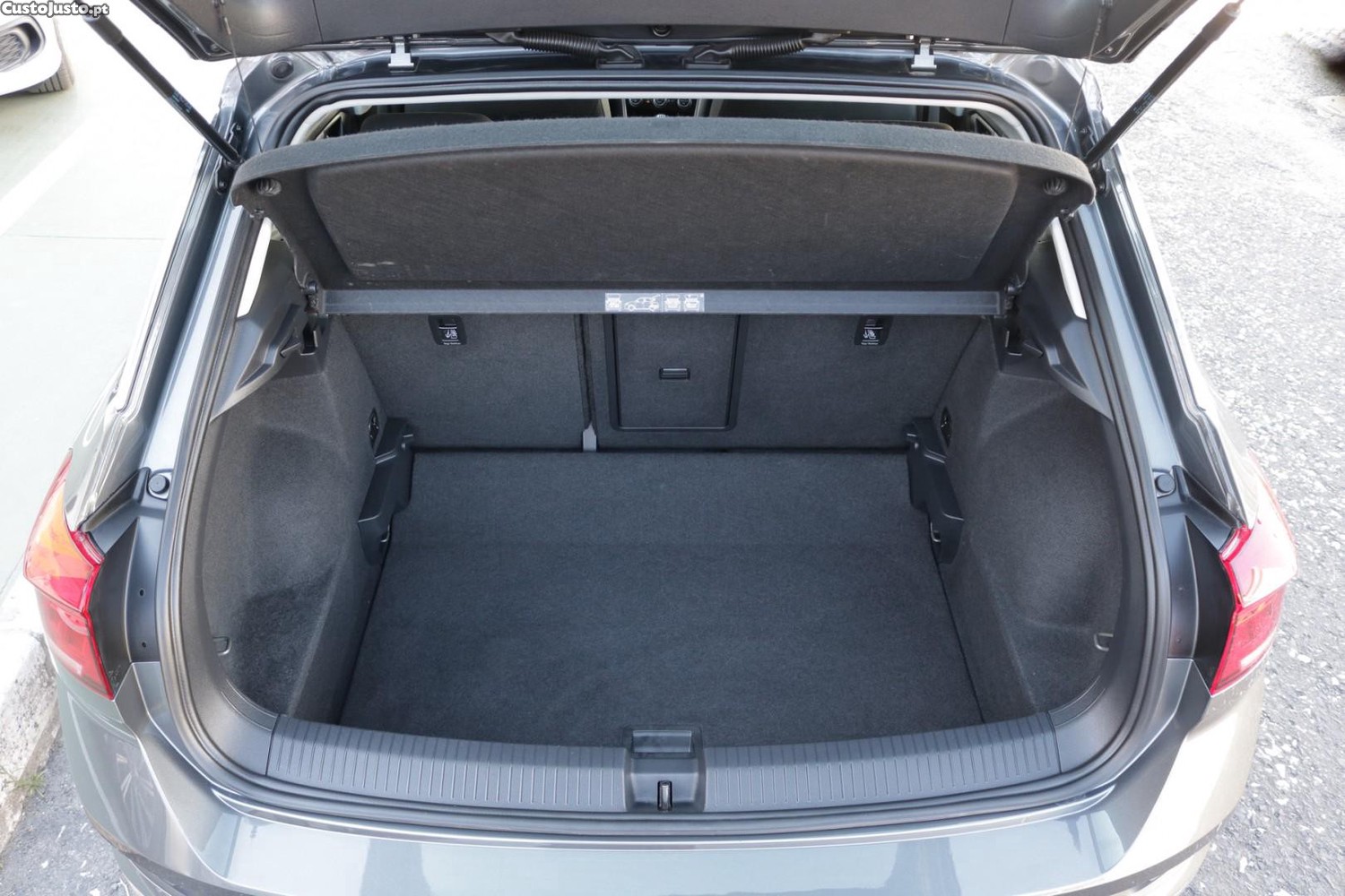 Volkswagen T-Roc 2.0 TDI Style 115cv — fotografia 48