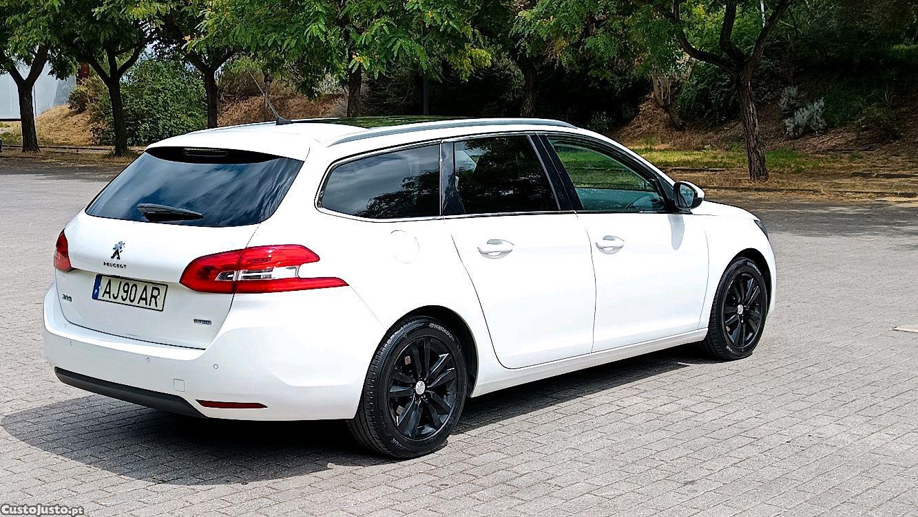 Peugeot 308 1.6 HDI 173Milkms — fotografia 10